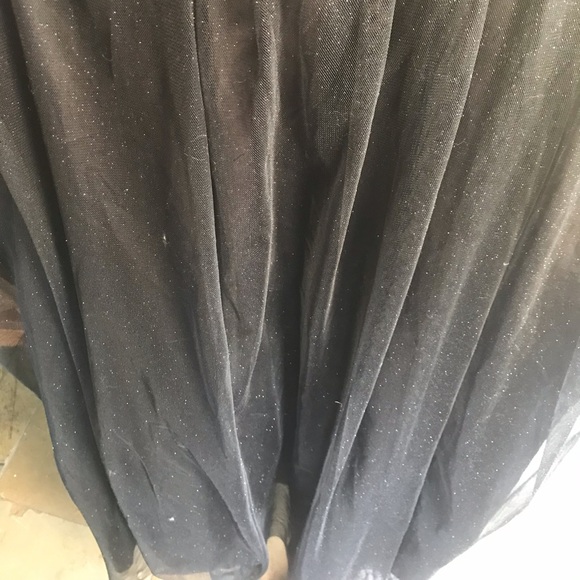 Eliza J black long skirt size 10, glittery tulle fabric and silk. - Picture 10 of 10